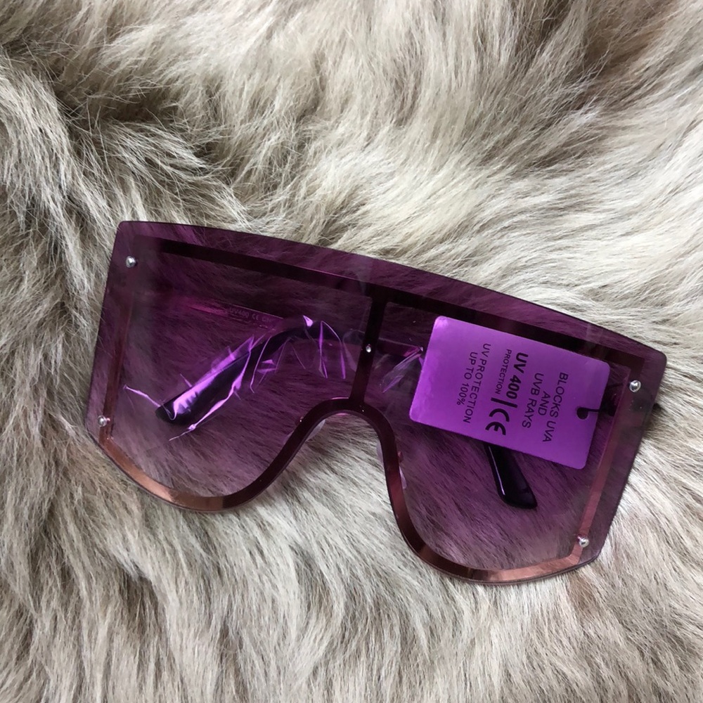 💫 RODEO DRIVE PLUM Oversized Sunglasses *NEW* - Picture 1 of 4